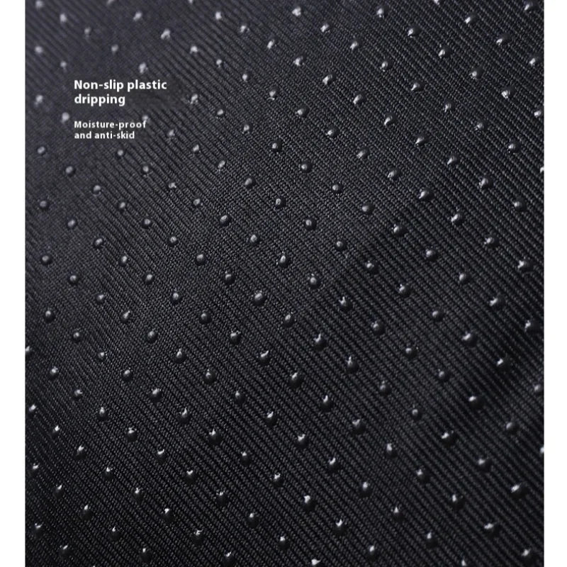 Nid triangulaire fermé et chaud pour chat