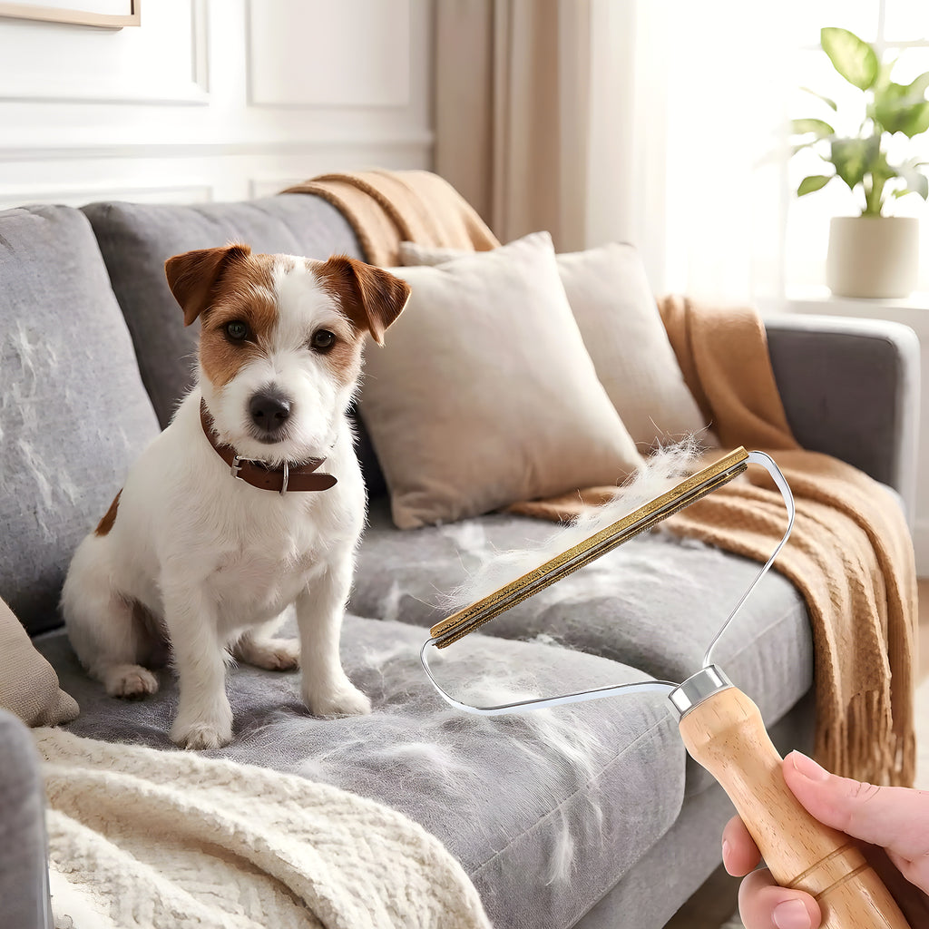 Brosse anti-poils en bois et cuivre réutilisable