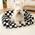 Canapé en velours damier noir et blanc pour chien
