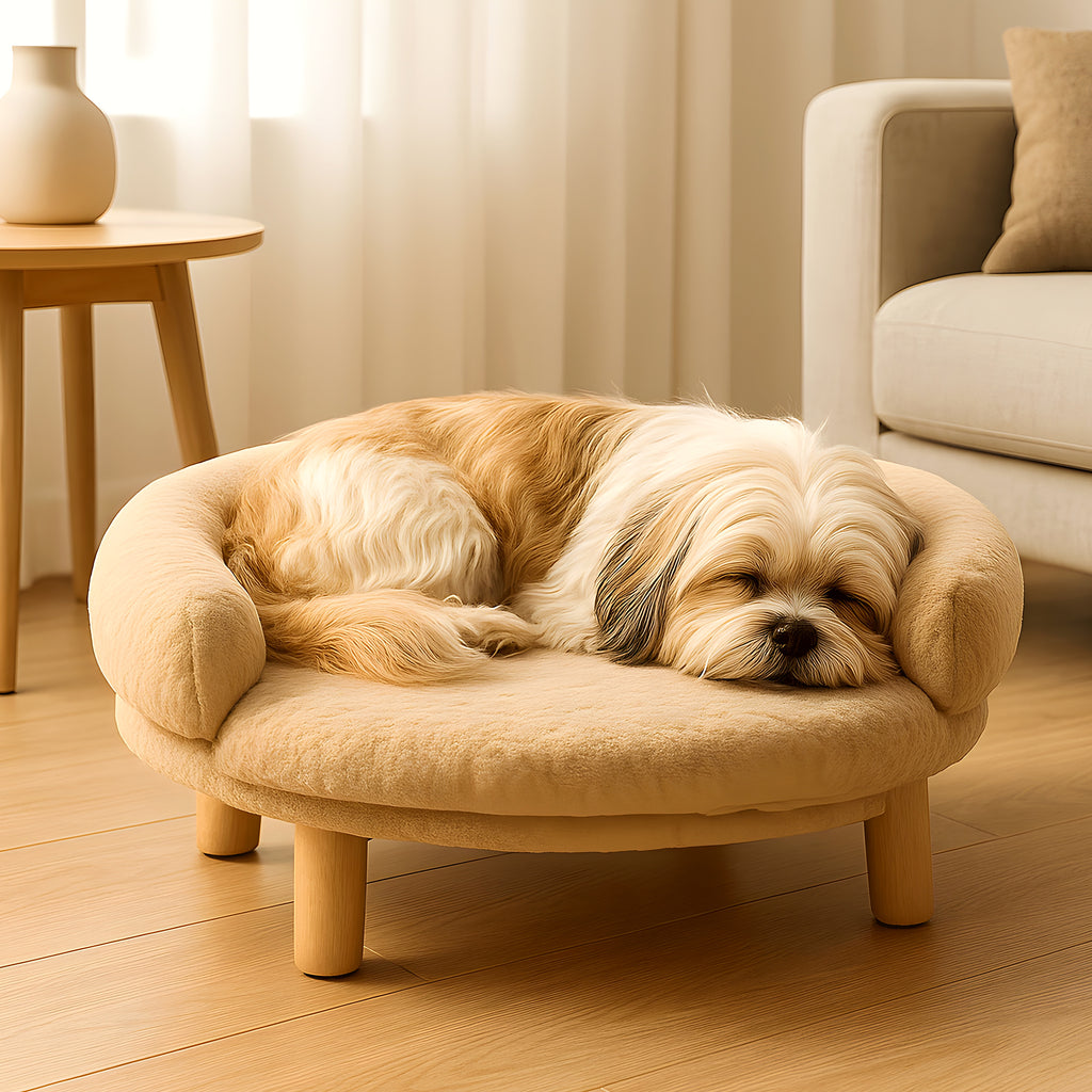 Canapé sur pieds en bois naturel et velours pour mini chien