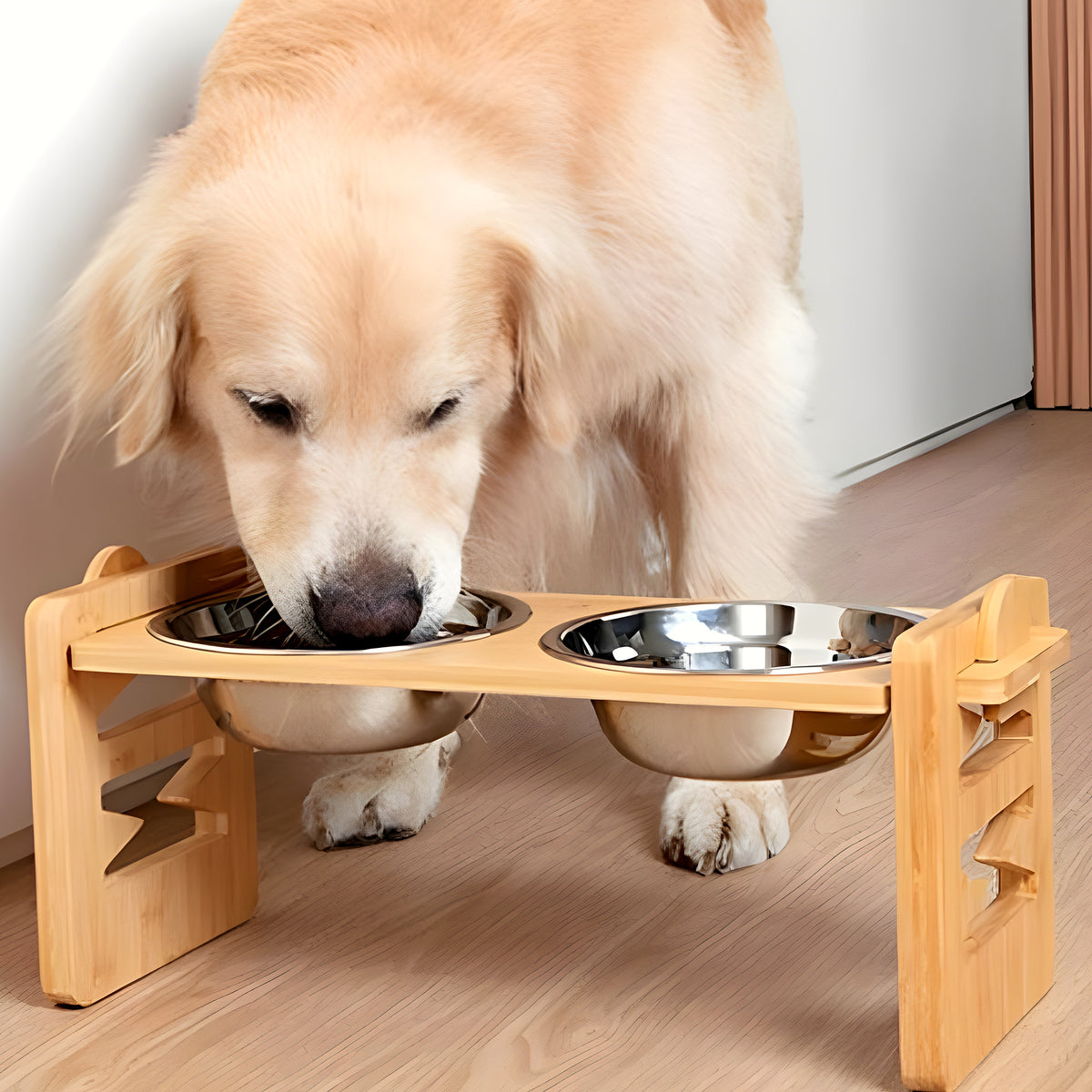 Gamelle surélevée inclinée en bambou pour chien