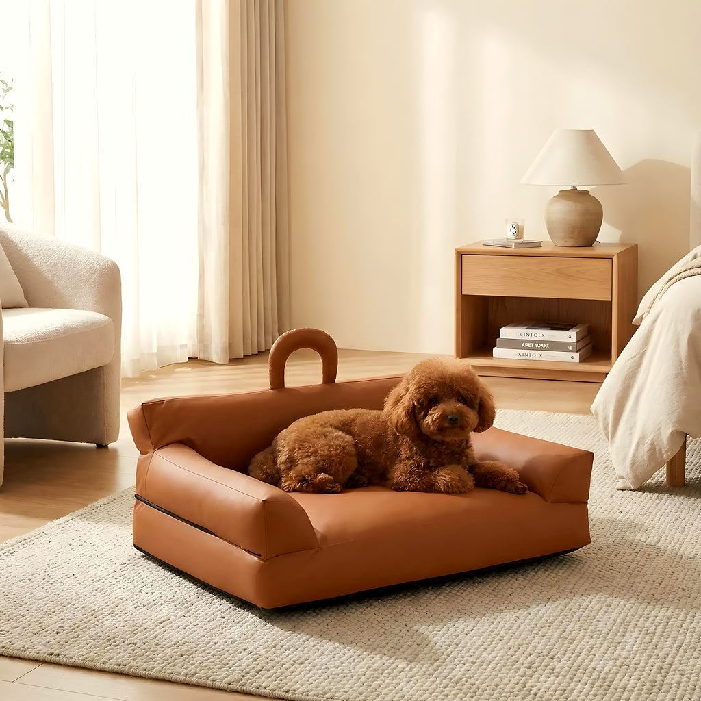 Petit canapé en cuir vegan marron pour chien