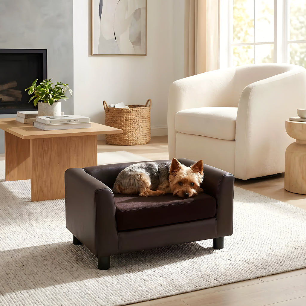 Petit fauteuil design en cuir vegan chocolat pour chien
