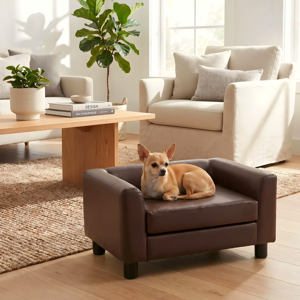 Petit fauteuil design en cuir vegan chocolat pour chien