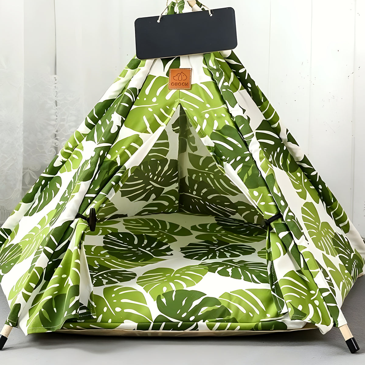 Tente tipi bohème en bois et coton pour petit chien