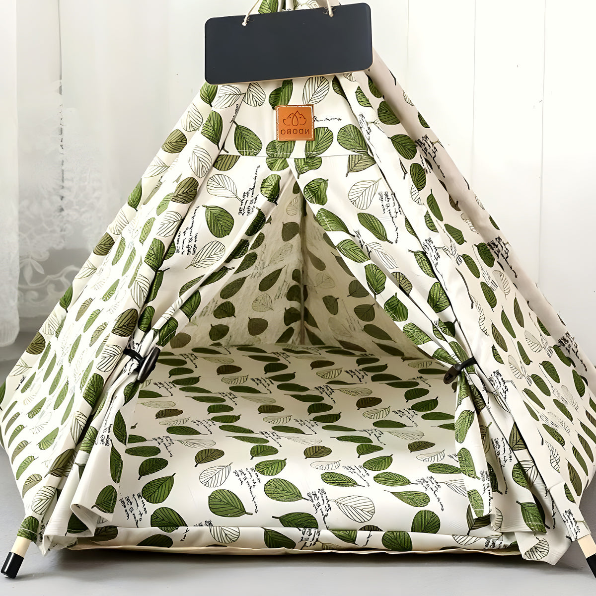 Tente tipi bohème en bois et coton pour petit chien