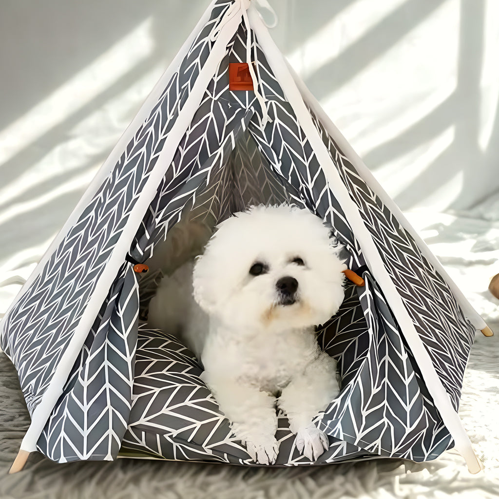Tipi en bois et coton à motifs pour petit chien